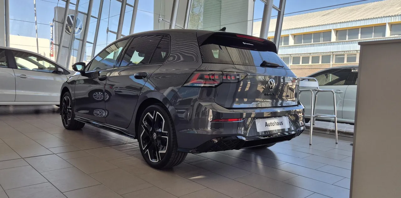 Golf RLine Plus 1.4 TSI 110 kW 8speed Tiptronic — photo 3