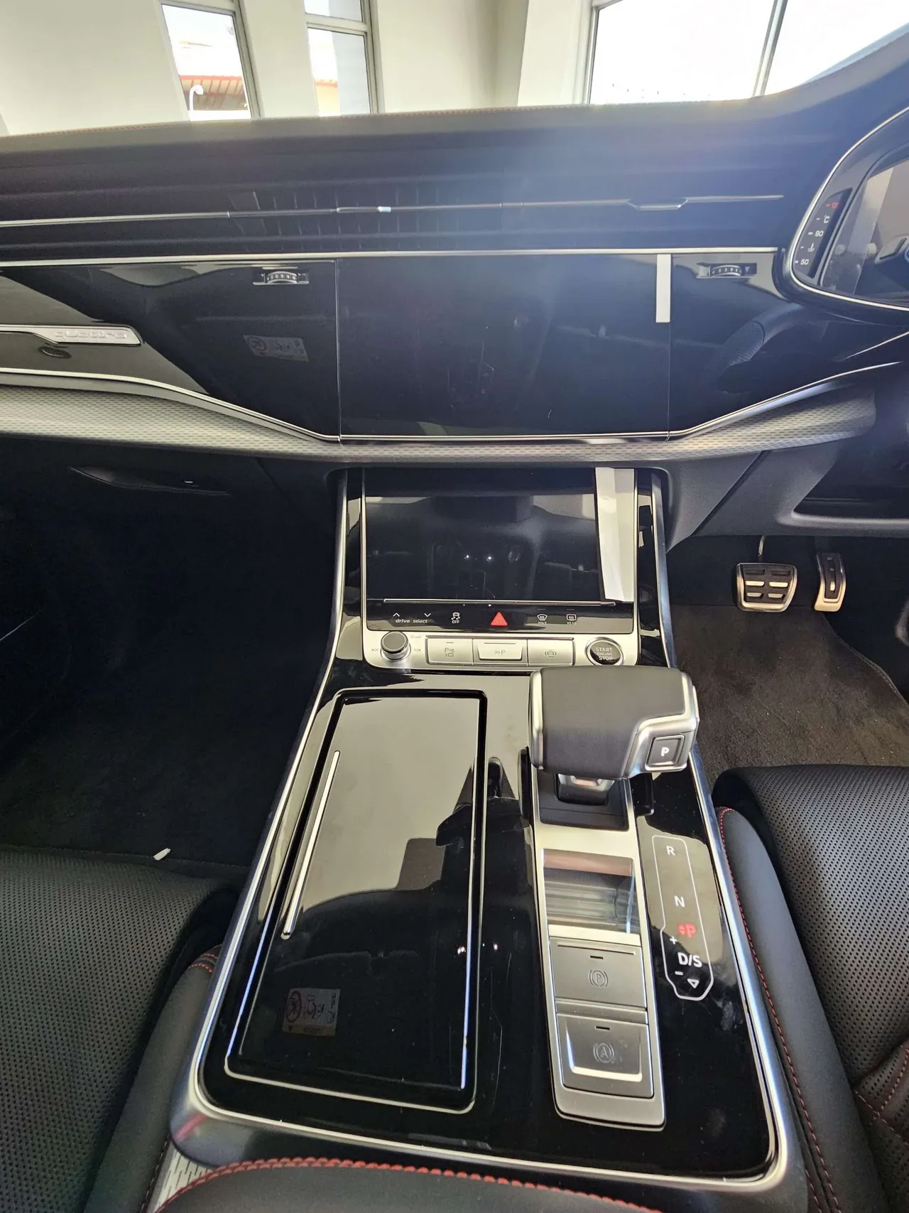 Demo AUDI Q8 55 TFSI TIPTRONIC BLACK EDITION — photo 8