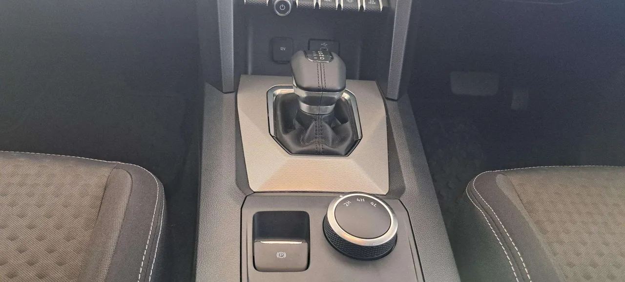 AMAROK DC LIFE 2.0 BITDI 4MOTION 154KW — photo 9
