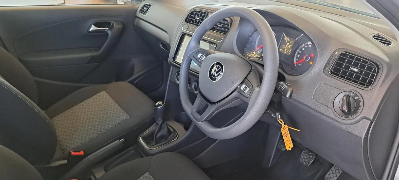 POLO VIVO LIFE 1.4 MANUAL — photo 5