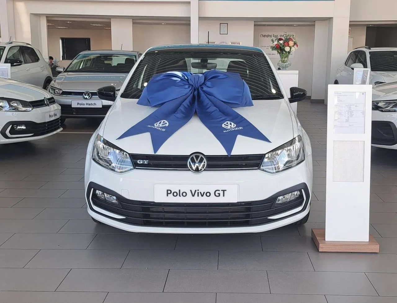POLO VIVO 1.0 TSI GT — photo 8