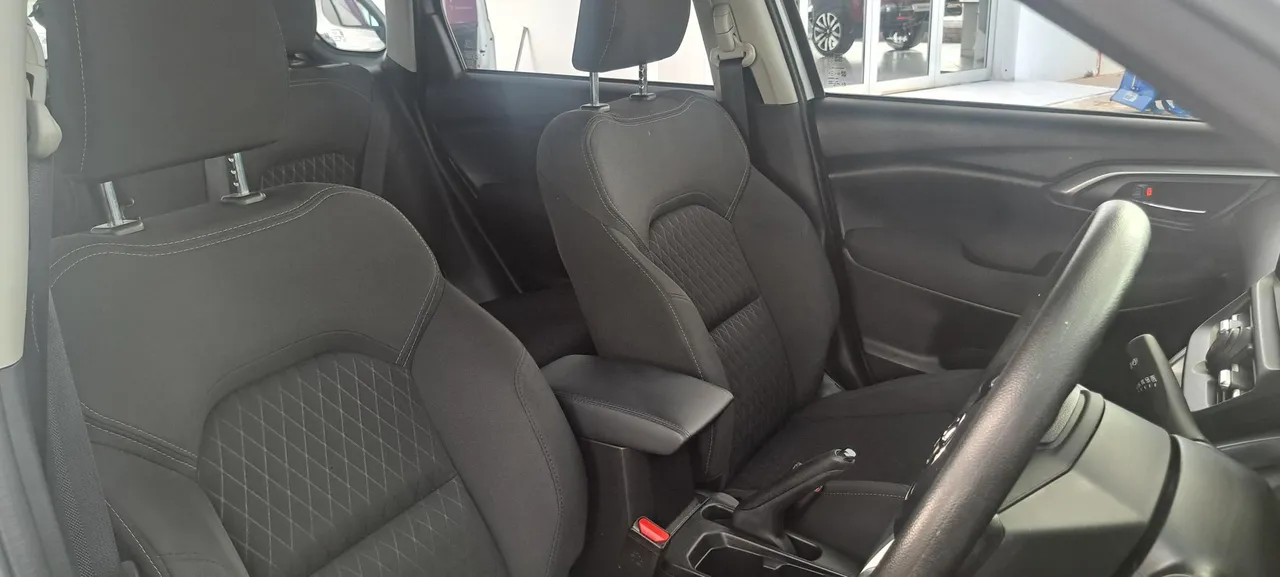 TOYOTA URBAN CRUISER 1.5 XR A/T — photo 6