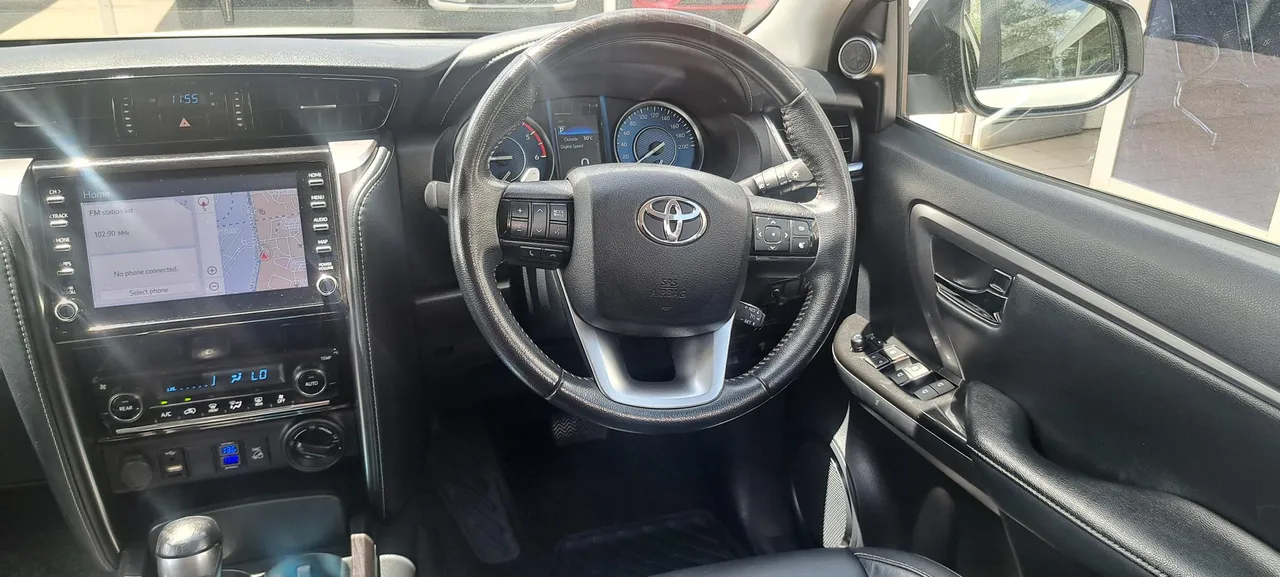 Toyota Fortuner 2.8 GD-6 — photo 3