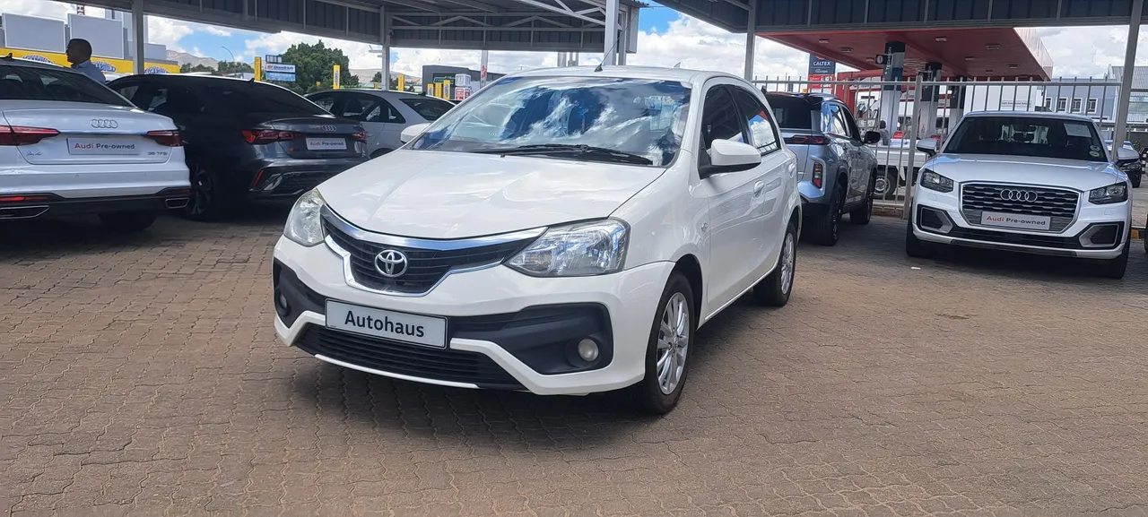 Toyota ETIOS 1.5 Xs/SPRINT 5Dr — photo 2