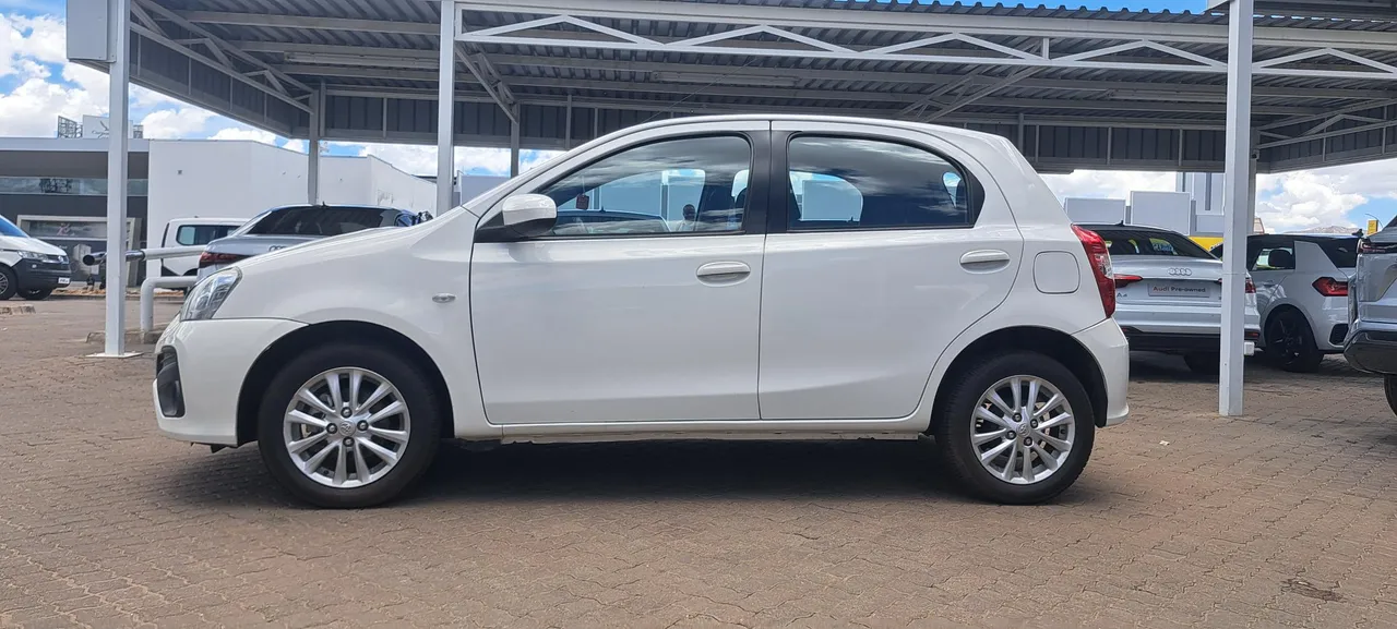 Toyota ETIOS 1.5 Xs/SPRINT 5Dr — photo 3