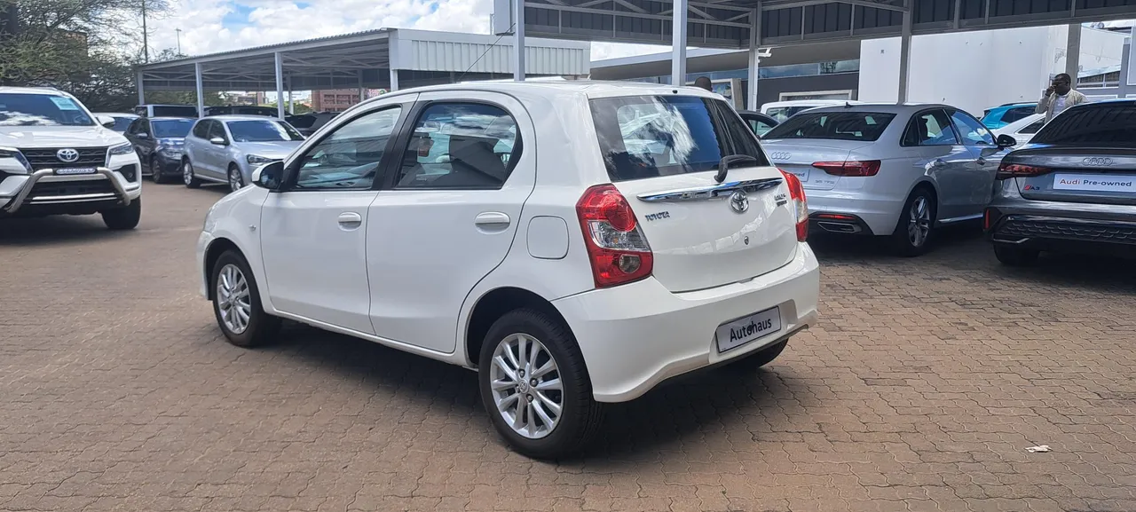 Toyota ETIOS 1.5 Xs/SPRINT 5Dr — photo 5