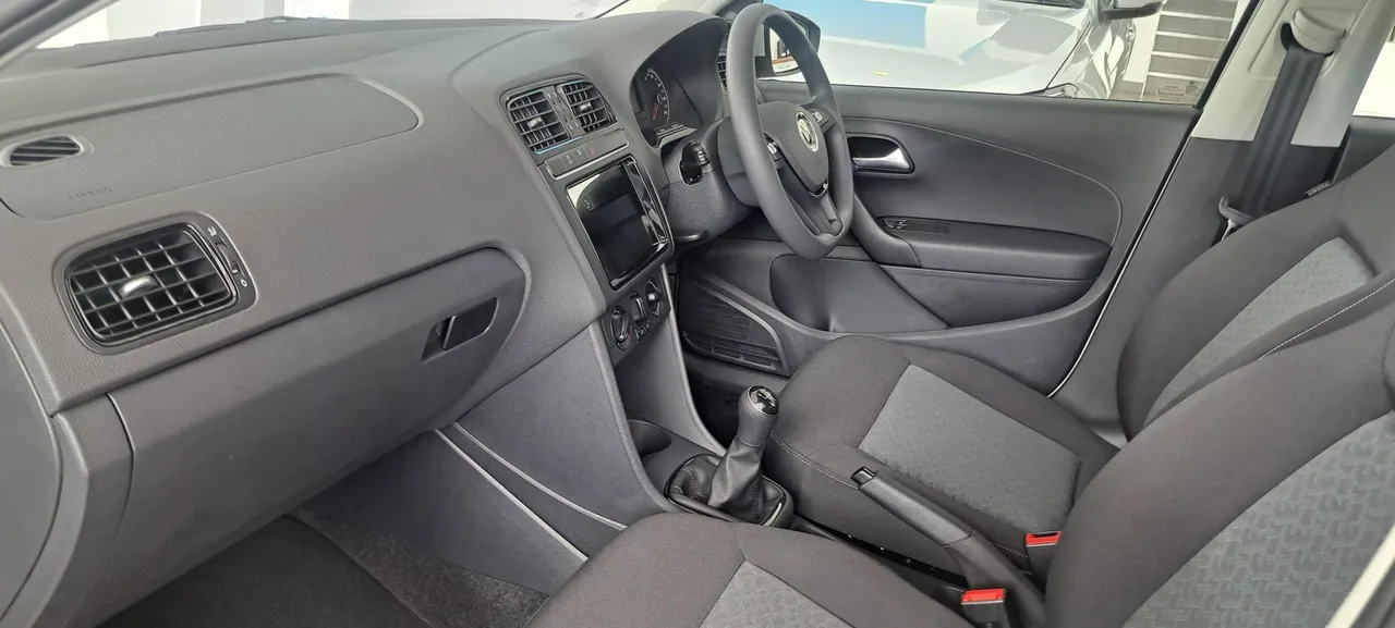 POLO VIVO 1.4 55KW 5SPEED MANUAL — photo 8