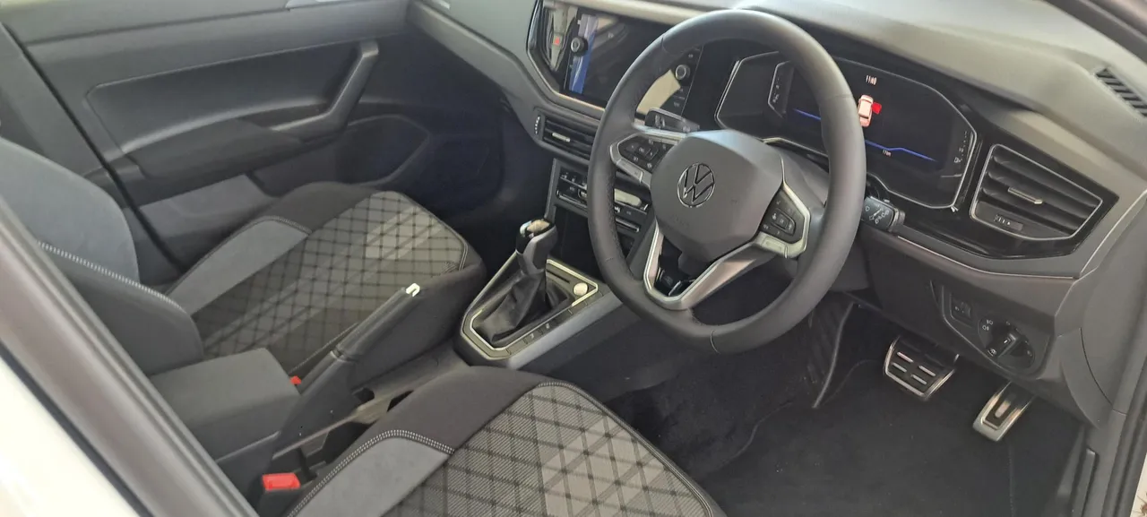Polo 1.0 TSI RLINE — photo 2