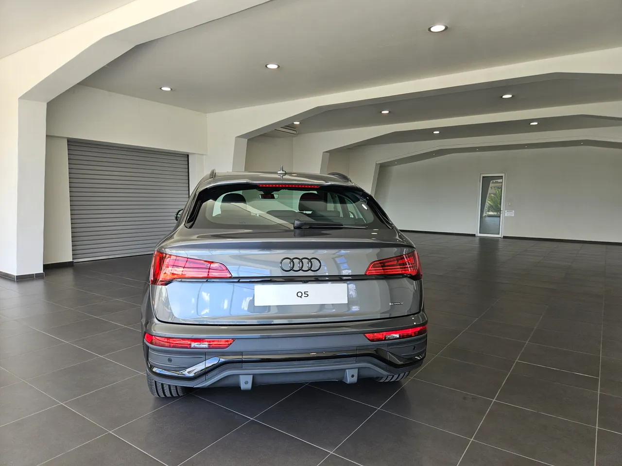 Audi Q5 Sportback 45 TFSI Black Edition — photo 5