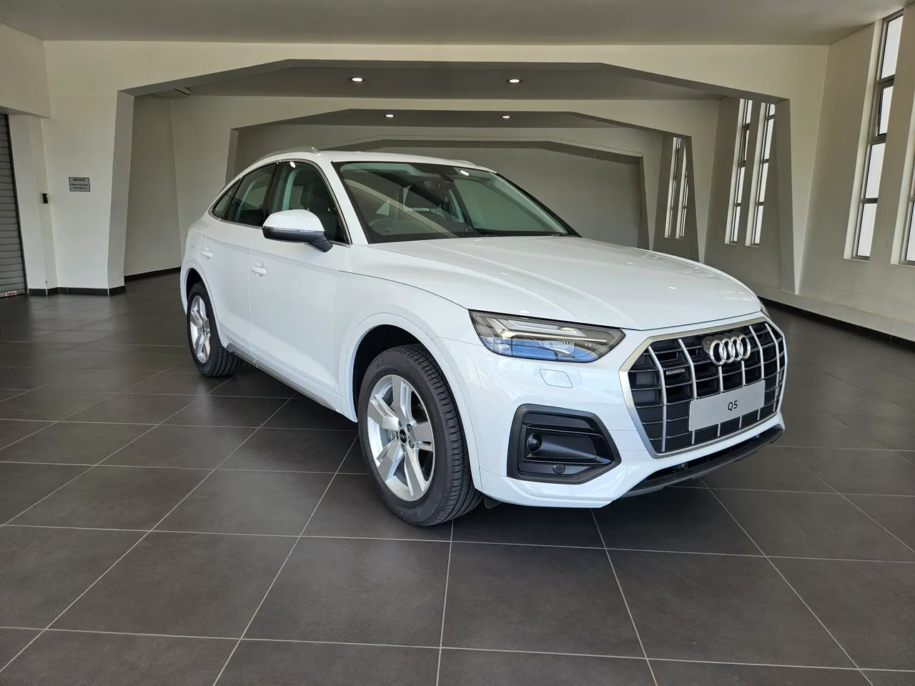 Audi Q5 Sportback 40 TDI — photo 4