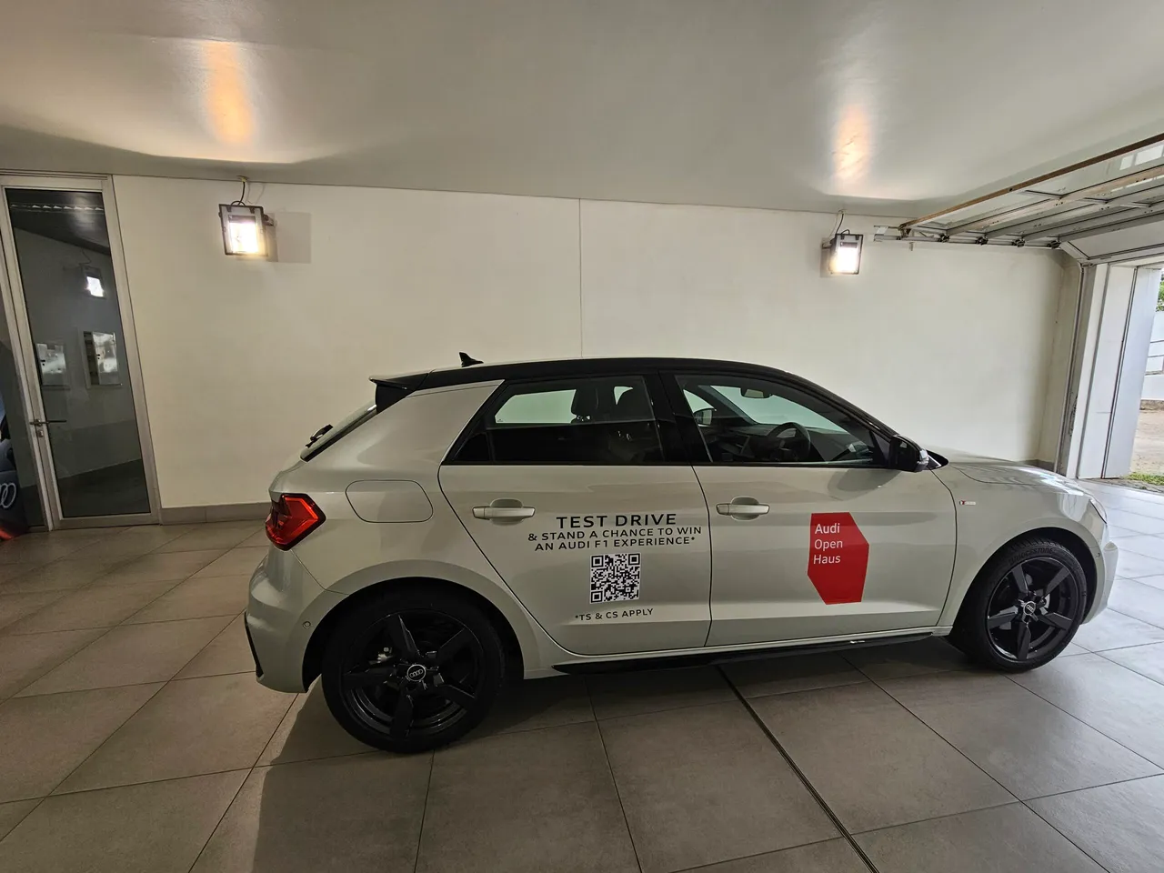 AUDI A1 SPORTBACK 30 TFSI S TRONIC BLACK EDITION — photo 4