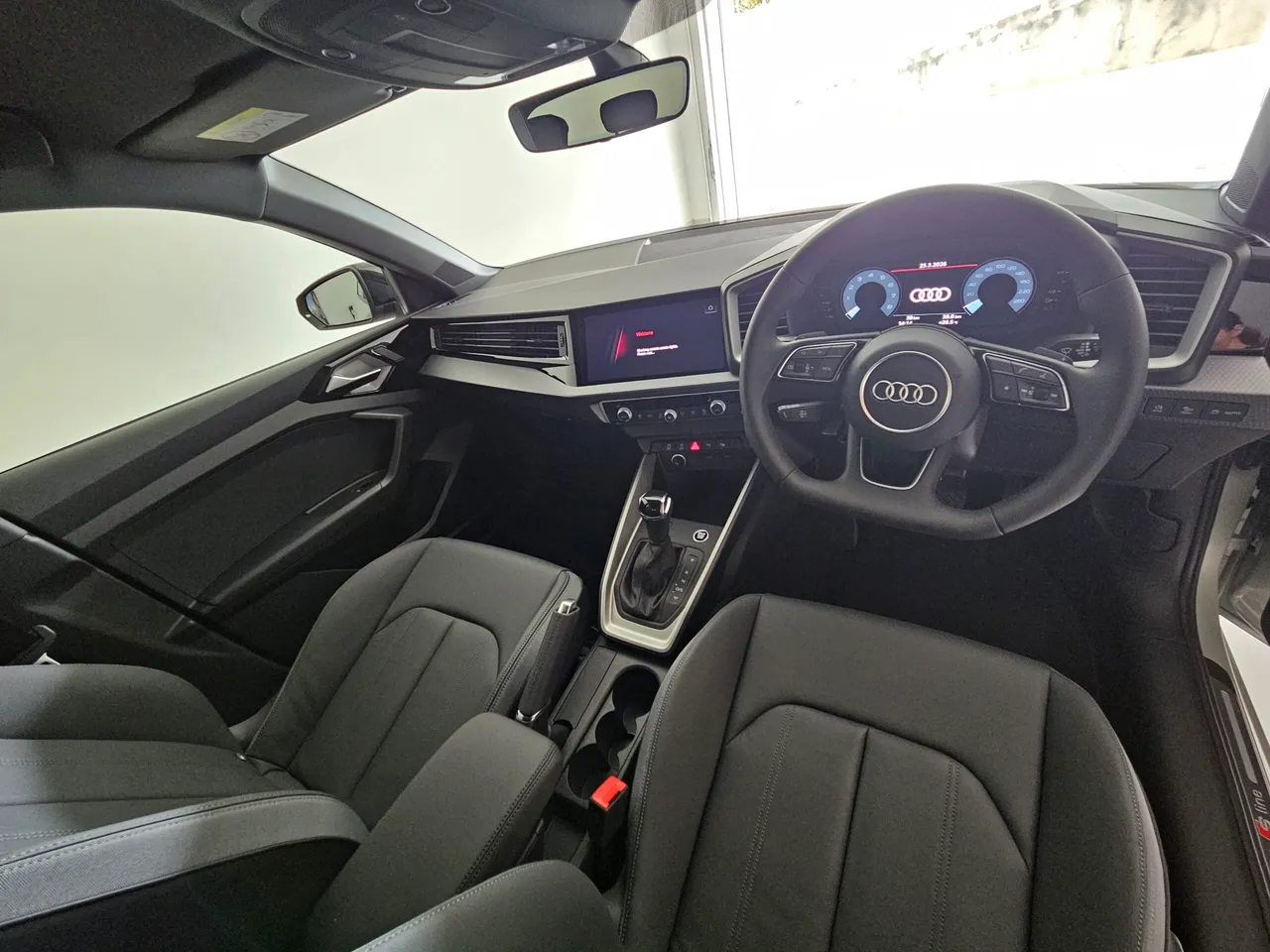 AUDI A1 SPORTBACK 30 TFSI S TRONIC BLACK EDITION — photo 6