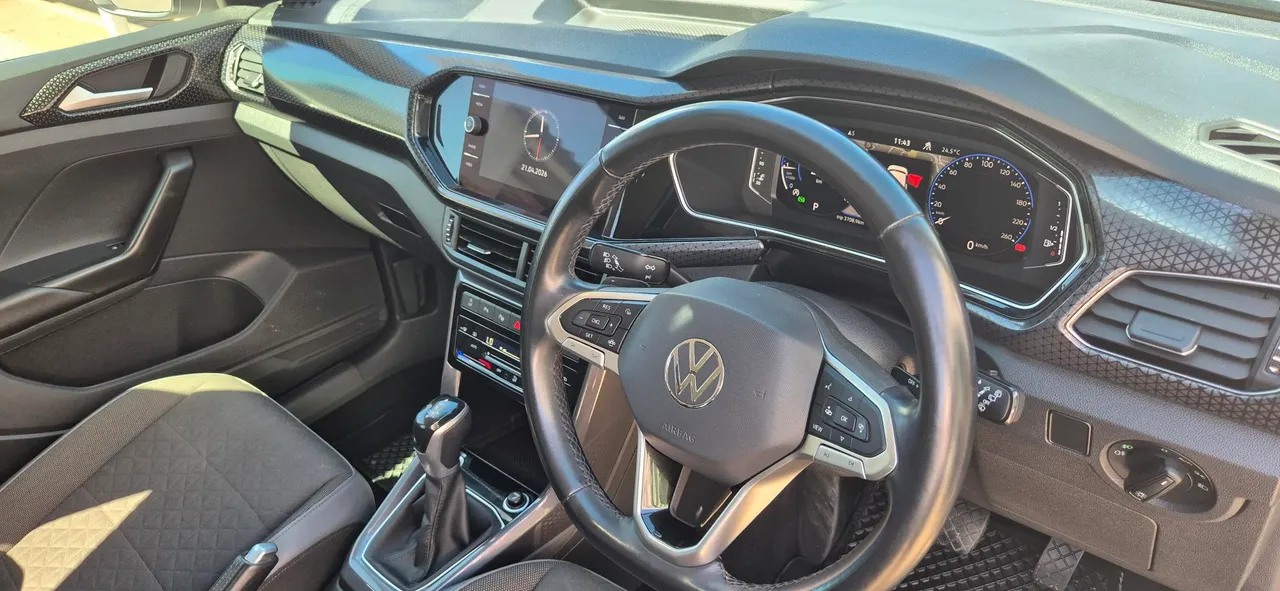 T-CROSS 1.5 TSI R-LINE — photo 8