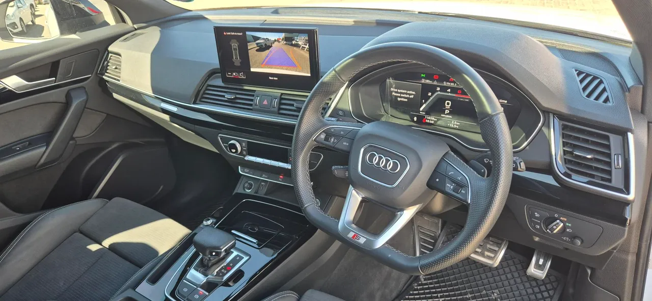 Audi Q5 Sportback 40 TDI Black Edition — photo 4