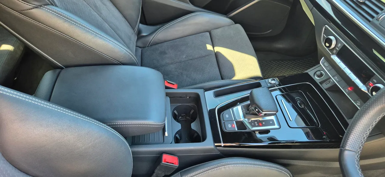 Audi Q5 Sportback 40 TDI Black Edition — photo 5