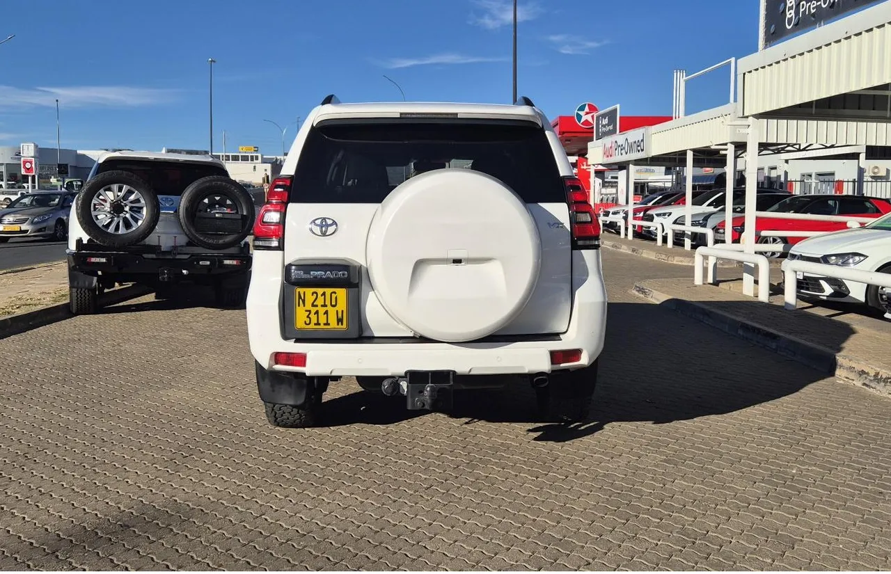 Toyota Prado 3.0 — photo 4