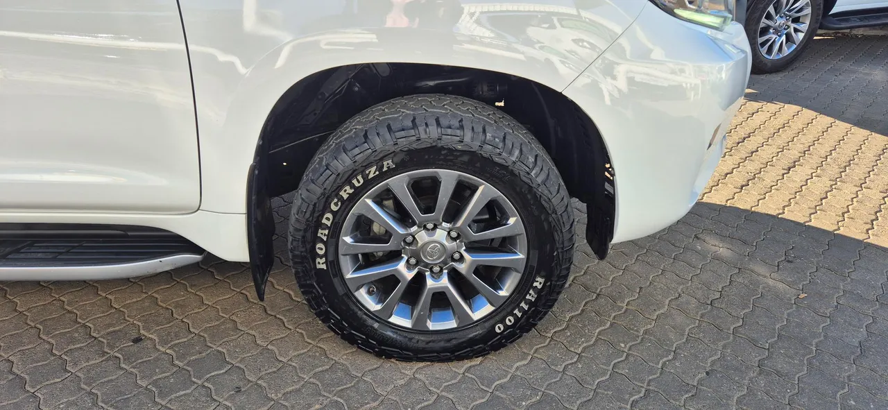 Toyota Prado 3.0 — photo 5