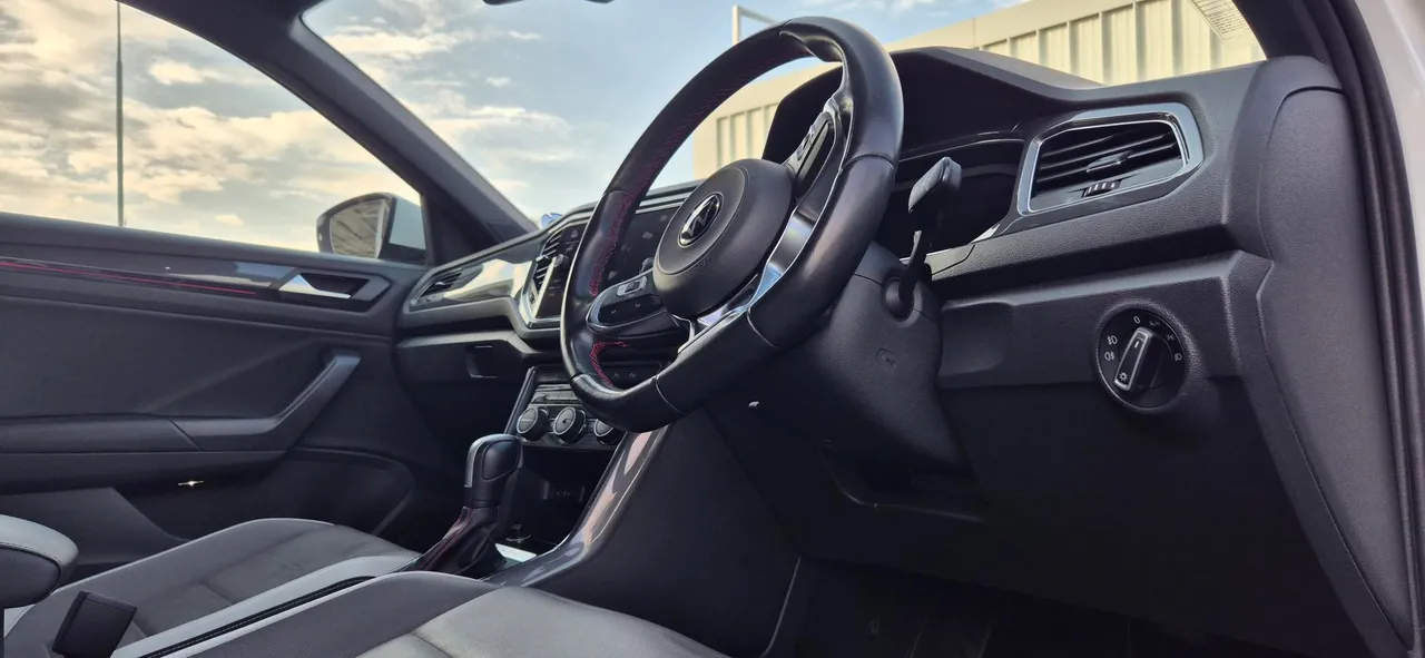T-Roc 2.0 TSI 4Motion RLINE — photo 5