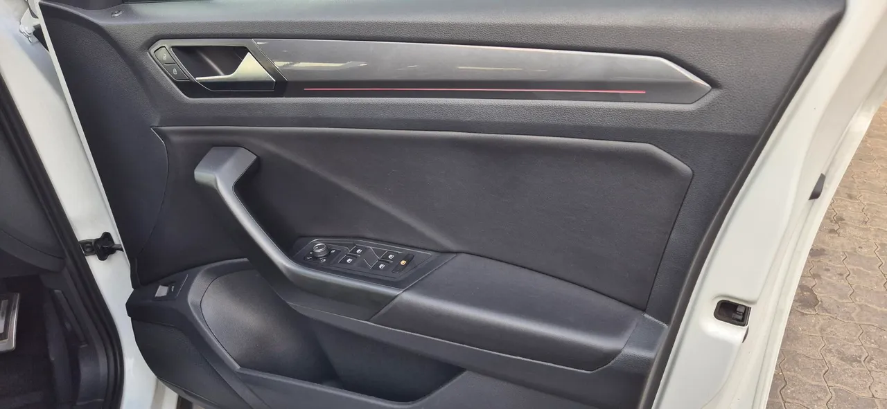 T-Roc 2.0 TSI 4Motion RLINE — photo 4