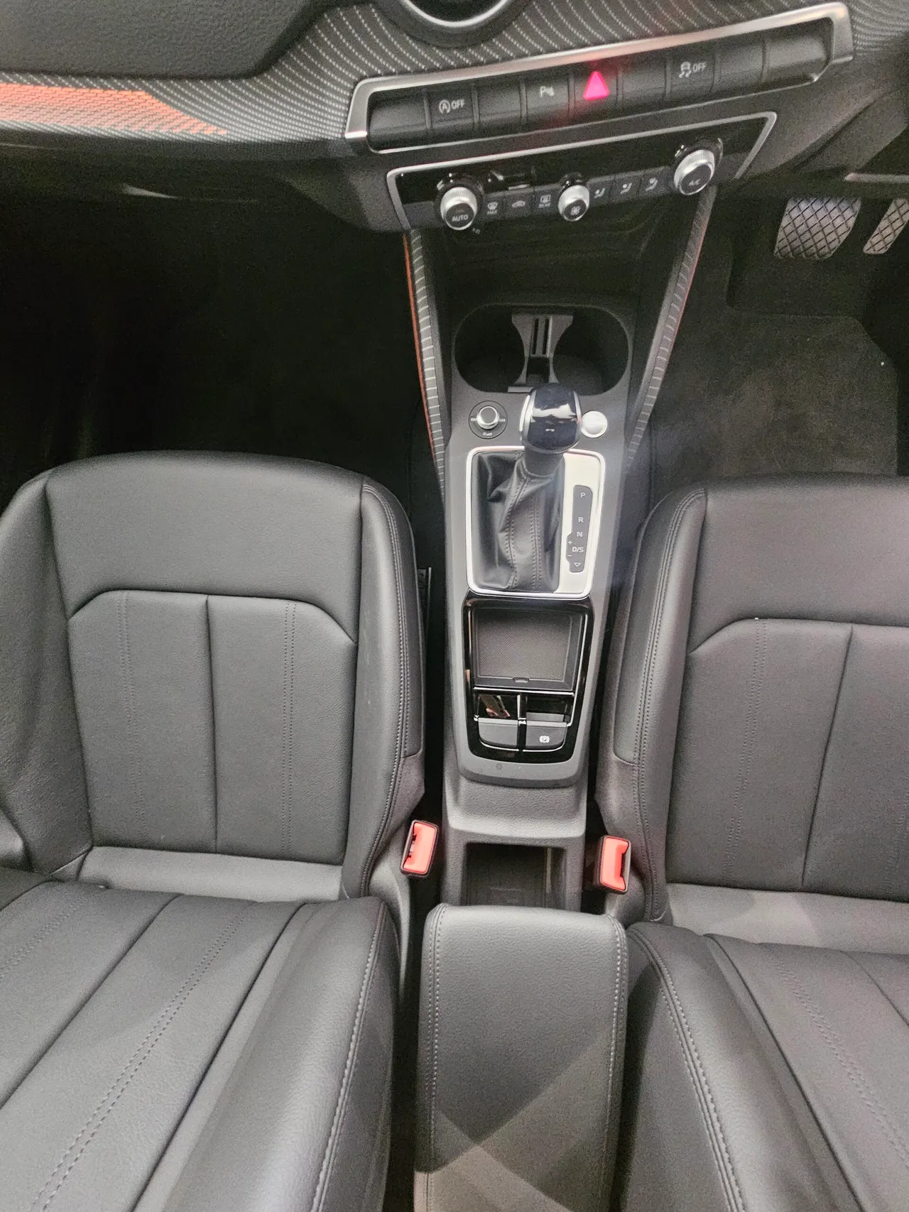 AUDI Q2 TFSI TIPTRONIC BLACK EDITION — photo 5