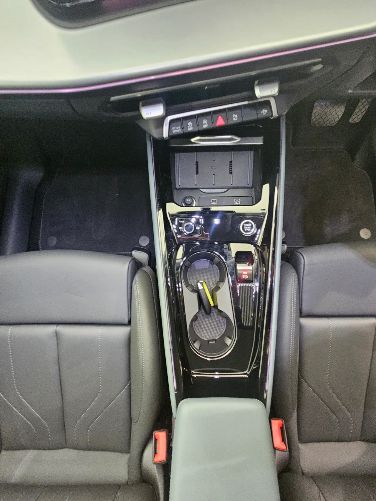 AUDI Q3 TDI 110KW STRONIC ADVANCED — photo 4