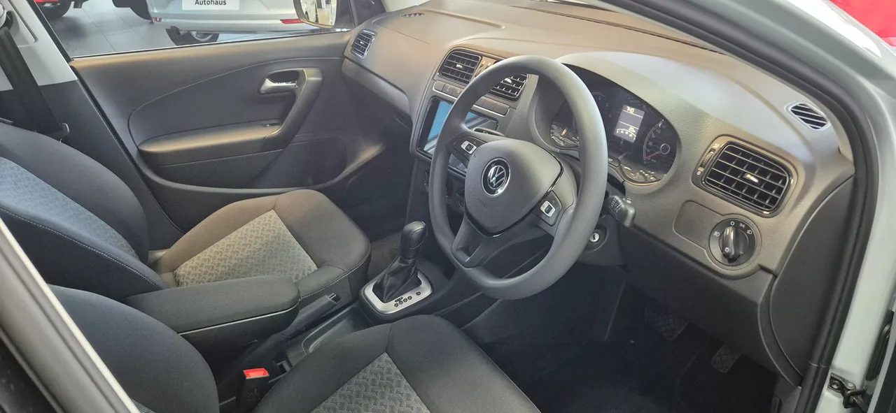 POLO VIVO PA 1.4 LIFE — photo 3