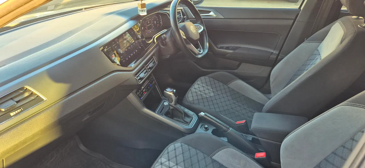 TAIGO 1.0 TSI R-LINE DSG — photo 3