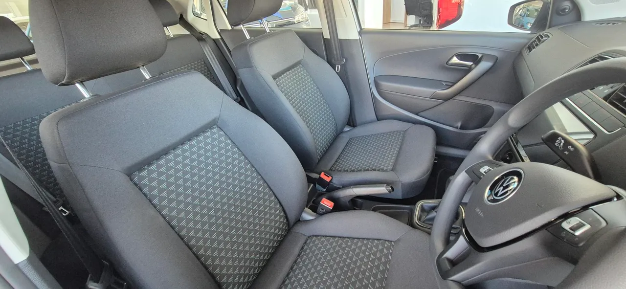 Polo Vivo 1.4 Manual — photo 6