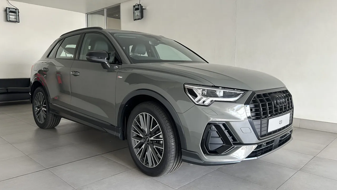 Demo AUDI Q3 35 TFSI Black Edition — photo 7