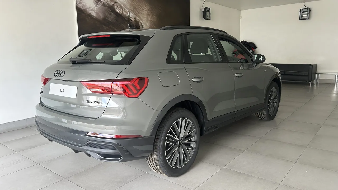 Demo AUDI Q3 35 TFSI Black Edition — photo 5