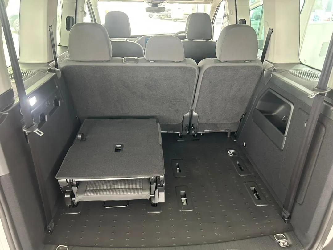 CADDY KOMBI 1.6I 81KW 6SPEED 7 SEATER — photo 10