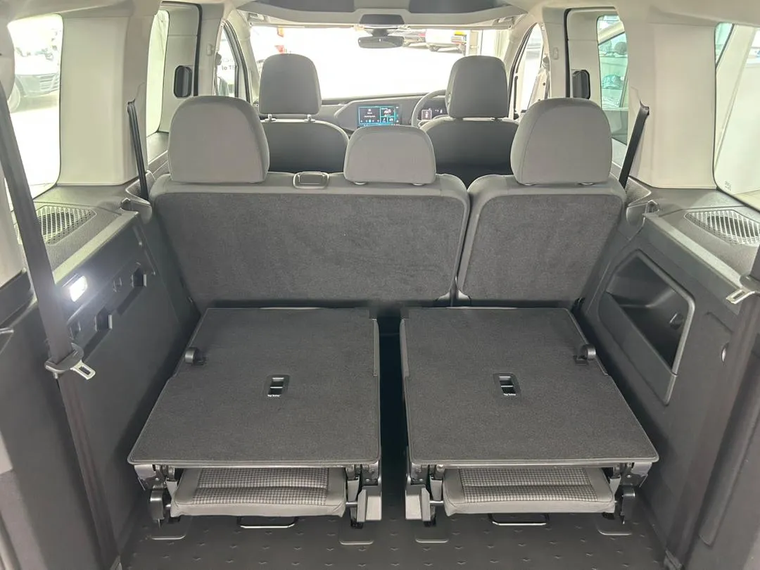 CADDY KOMBI 1.6I 81KW 6SPEED 7 SEATER — photo 8