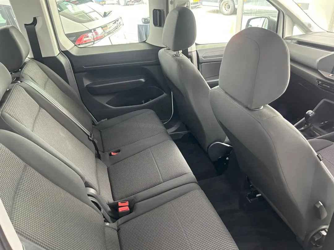 CADDY KOMBI 1.6I 81KW 6SPEED 7 SEATER — photo 7