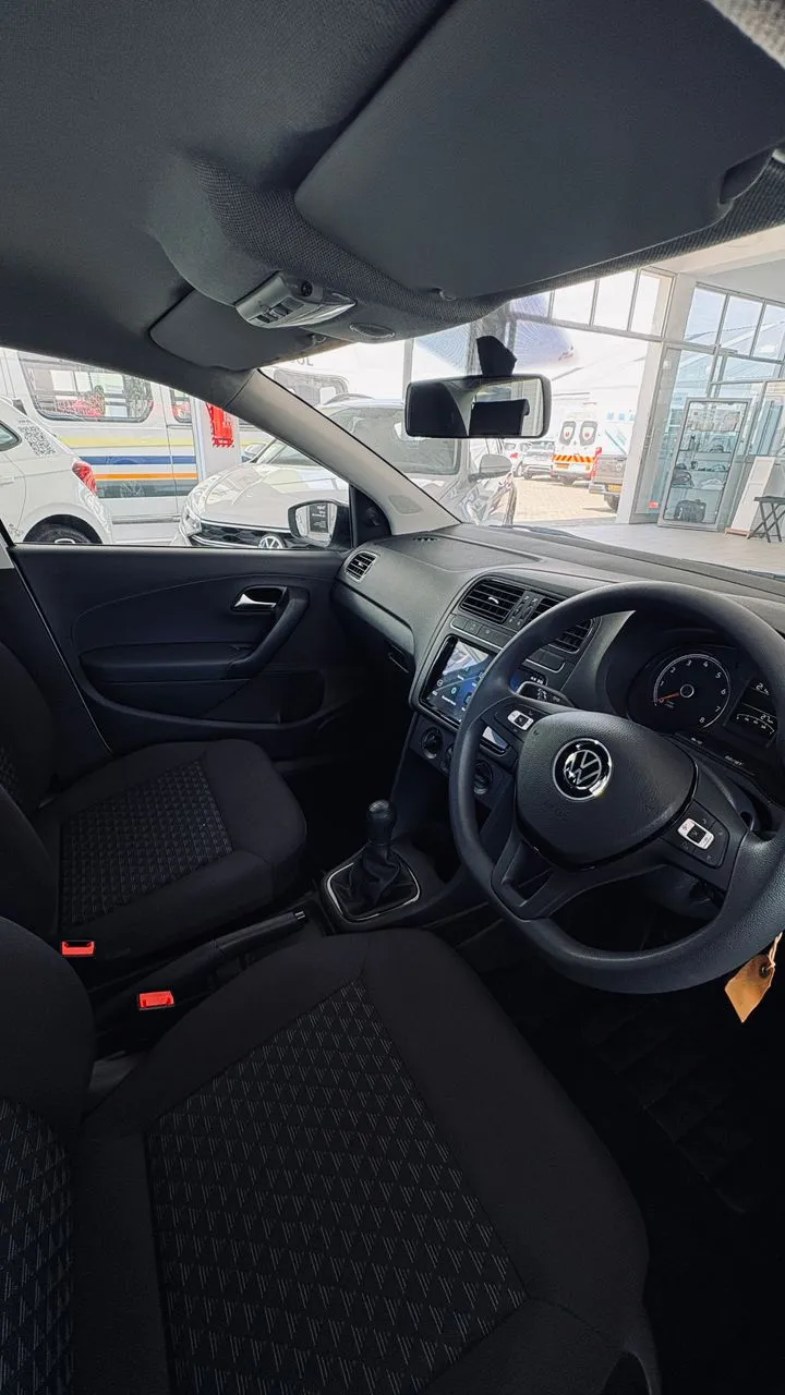 POLO VIVO 1.4 — photo 6
