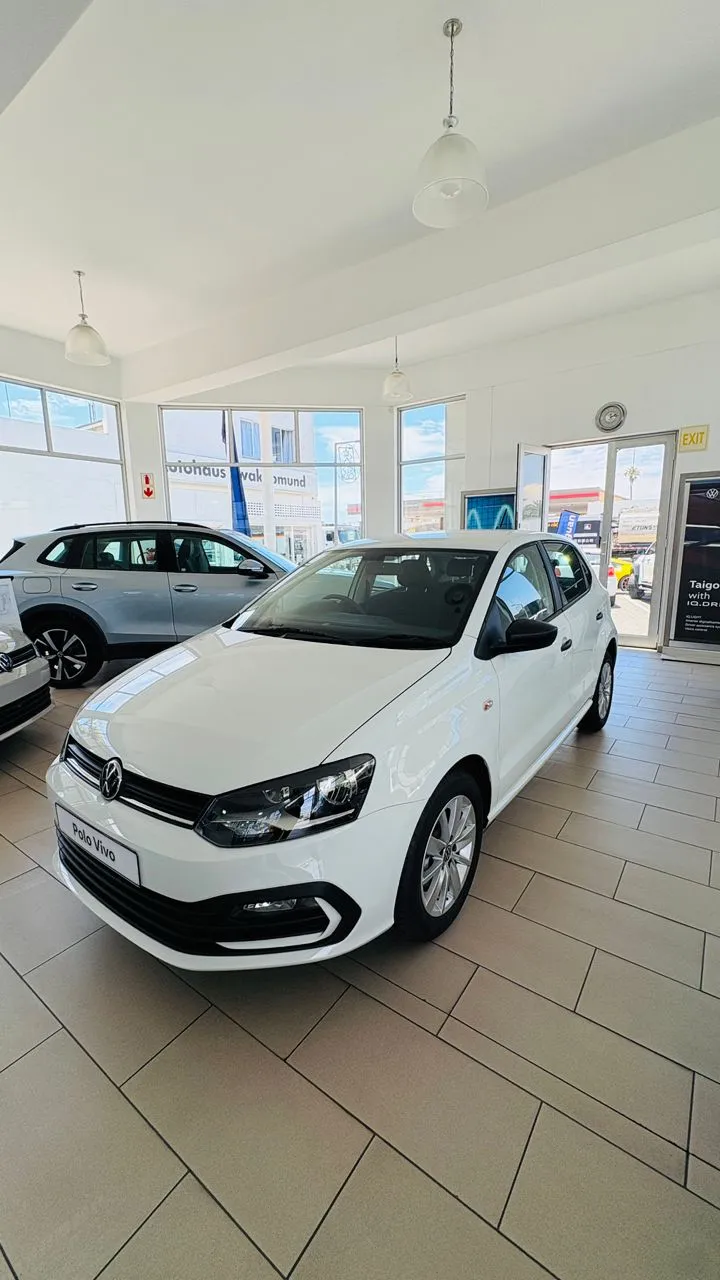 POLO VIVO 1.4 — photo 4