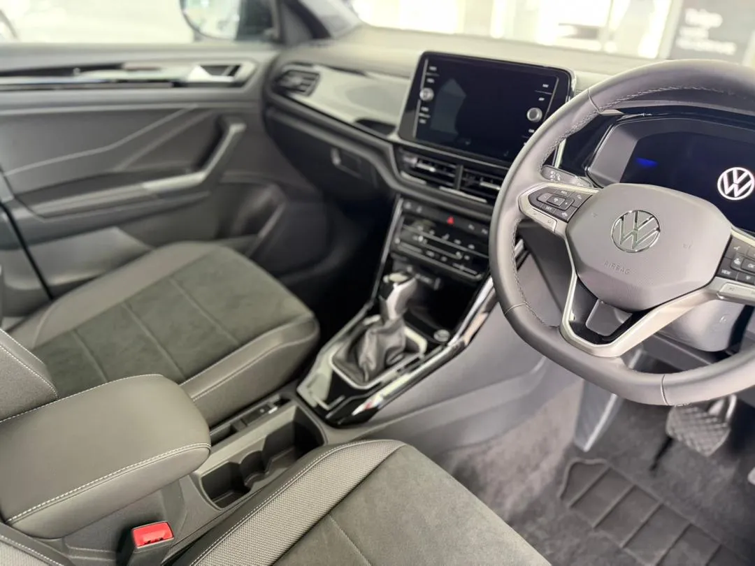 T-ROC DESIGN 1.4 TSI 110KW — photo 9
