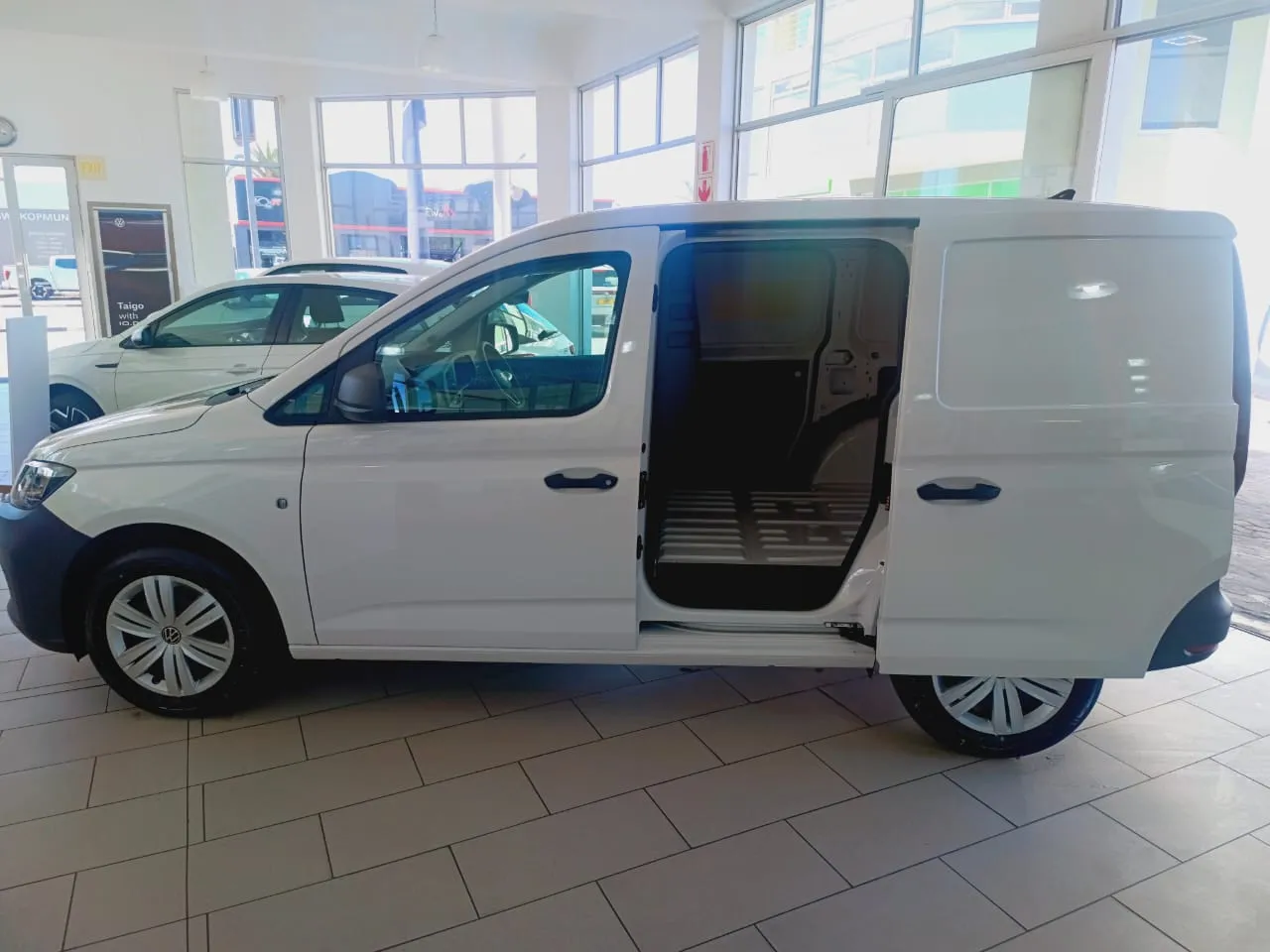 CADDY CARGO 2.0 TDI 75KW — photo 3