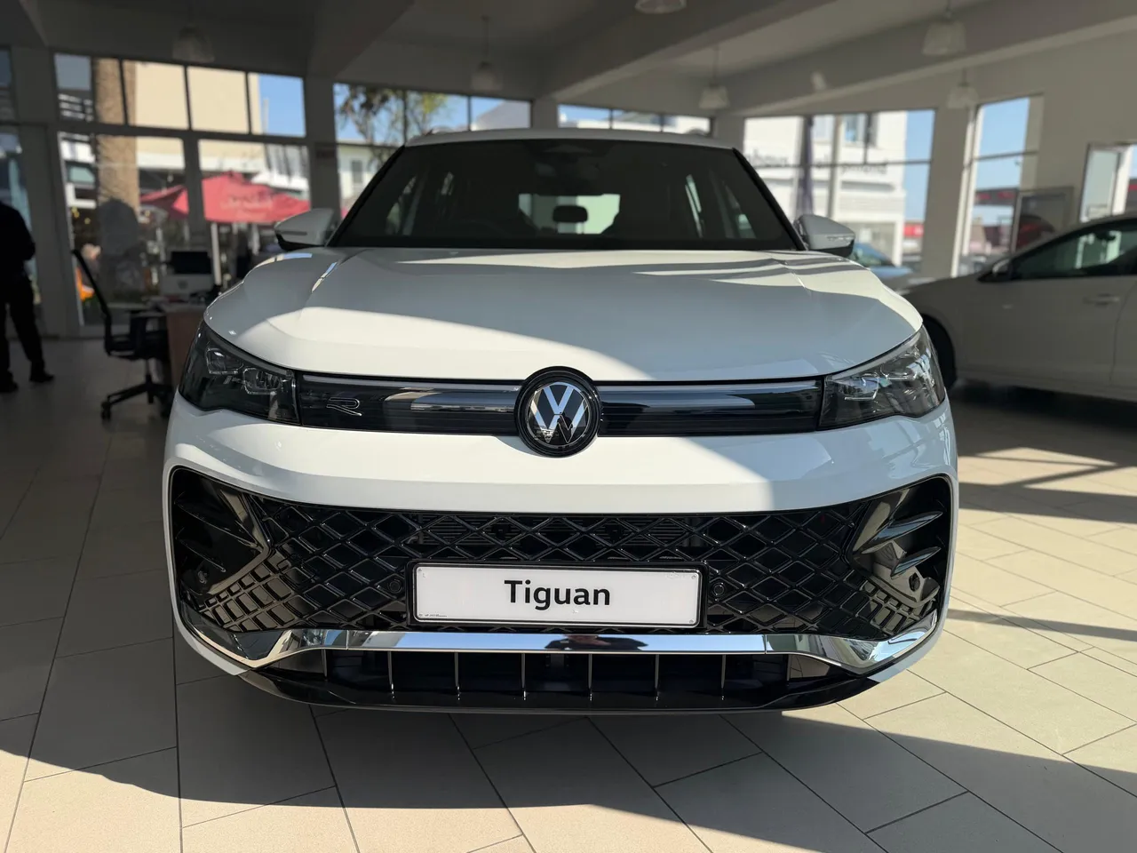 TIGUAN R-LINE 2.0 TSI 140KW — photo 2