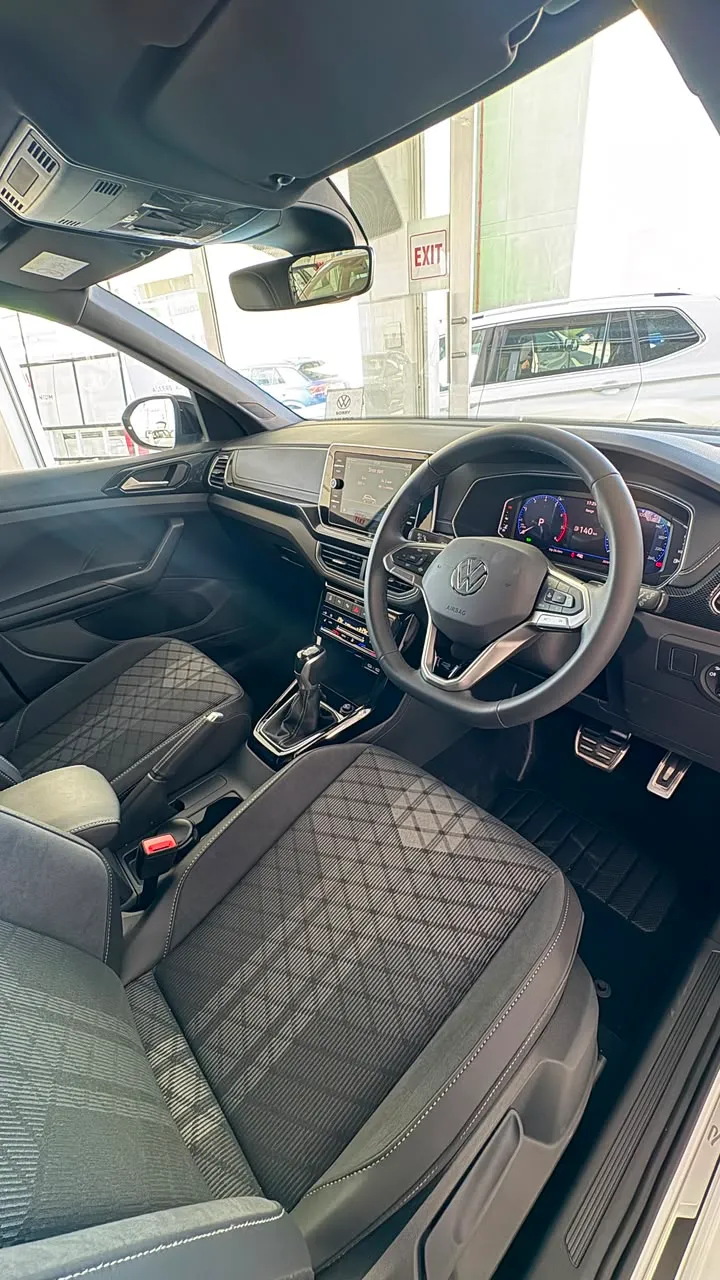 T-CROSS R-LINE 1.0 TSI 85KW — photo 6