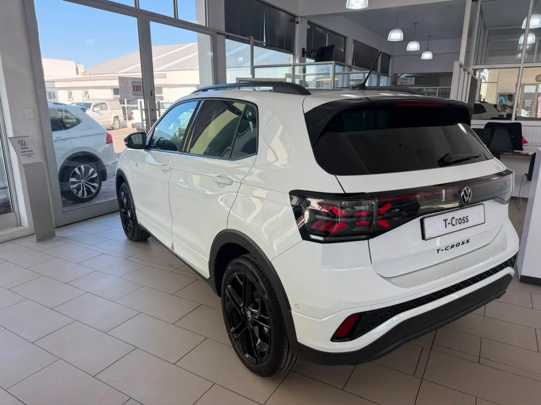 T-CROSS R-LINE 1.0 TSI 85KW — photo 3