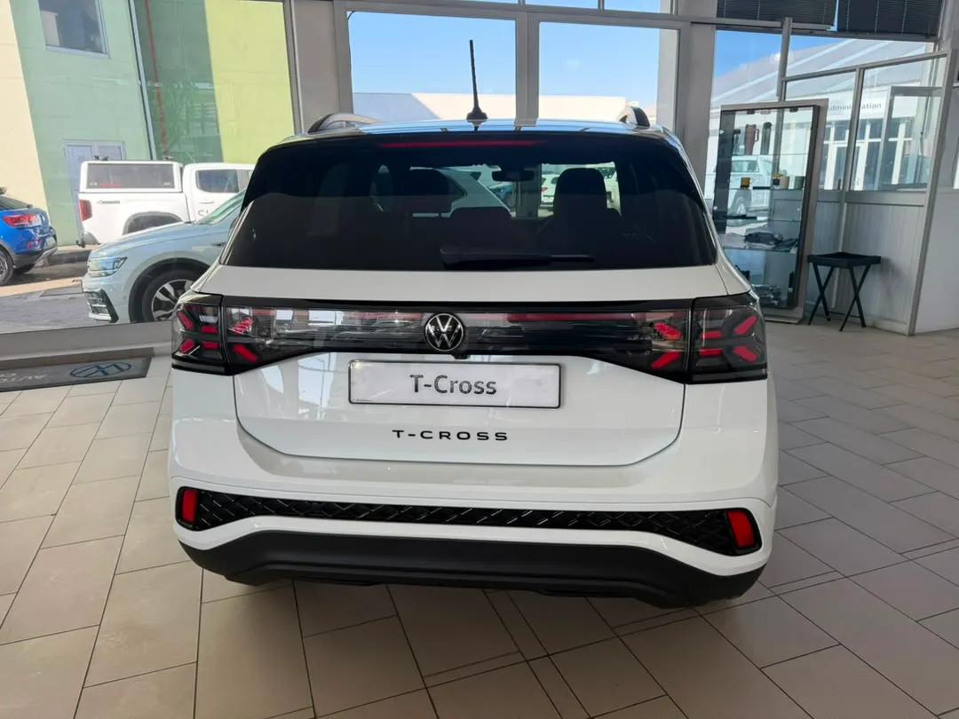 T-CROSS R-LINE 1.0 TSI 85KW — photo 4