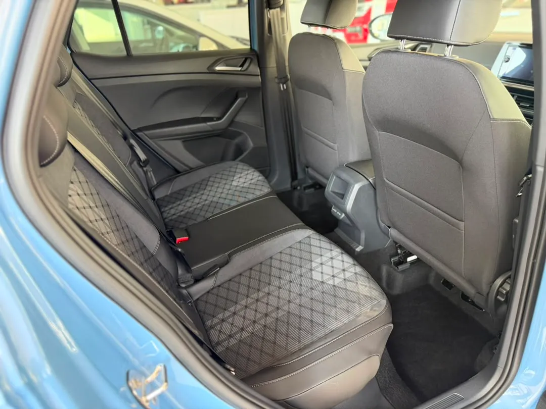 T-CROSS R-LINE 1.0 TSI 85KW 7SPEED DSG — photo 11
