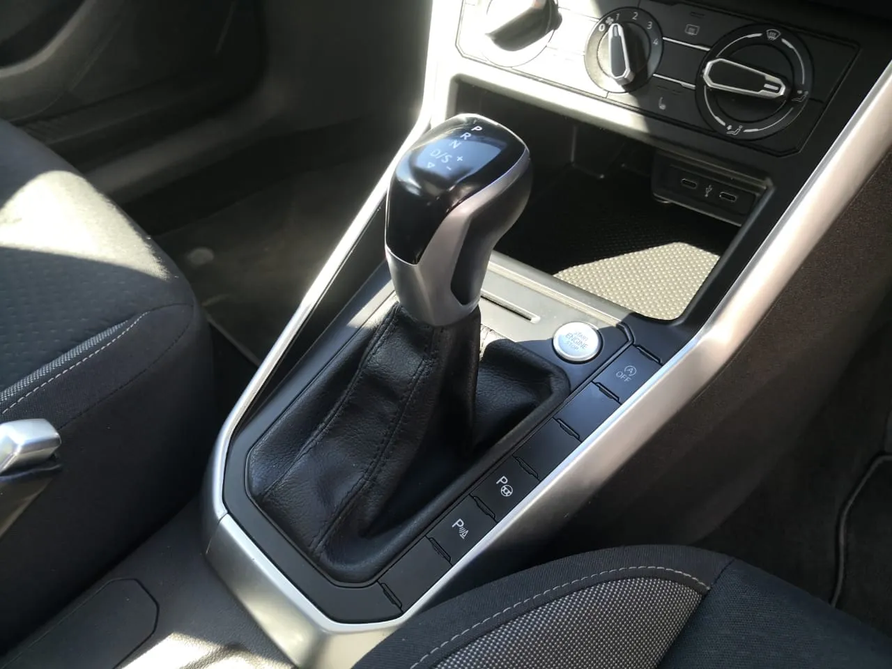 Taigo 1.0 TSI LIFE DSG — photo 2